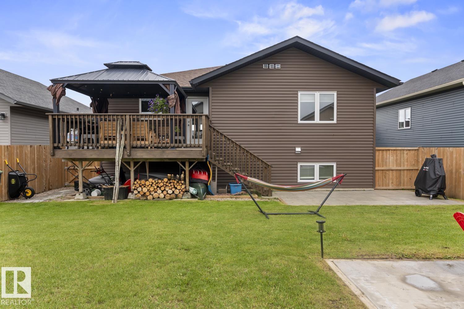 4924 57 AV — photo 39