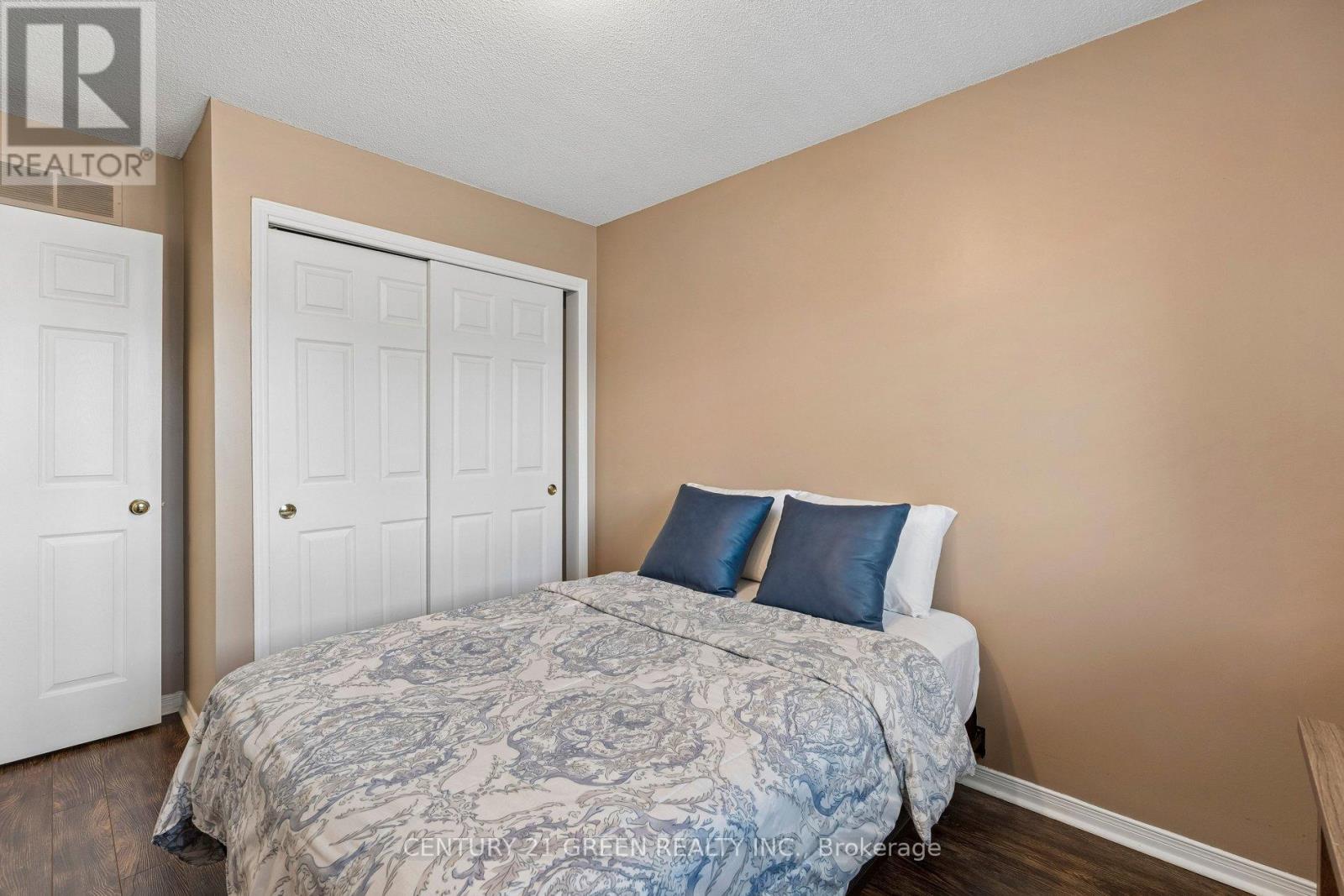 #4 7470 MONASTERY DRIVE - 21