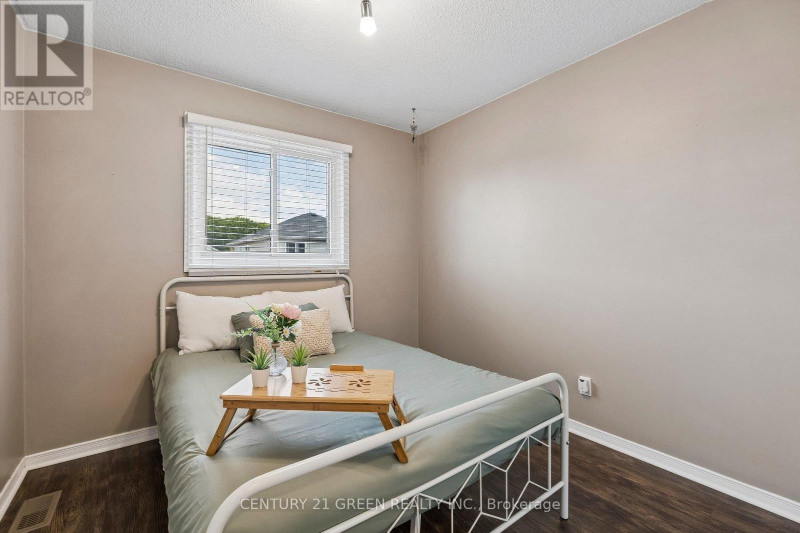 #4 7470 MONASTERY DRIVE - 22