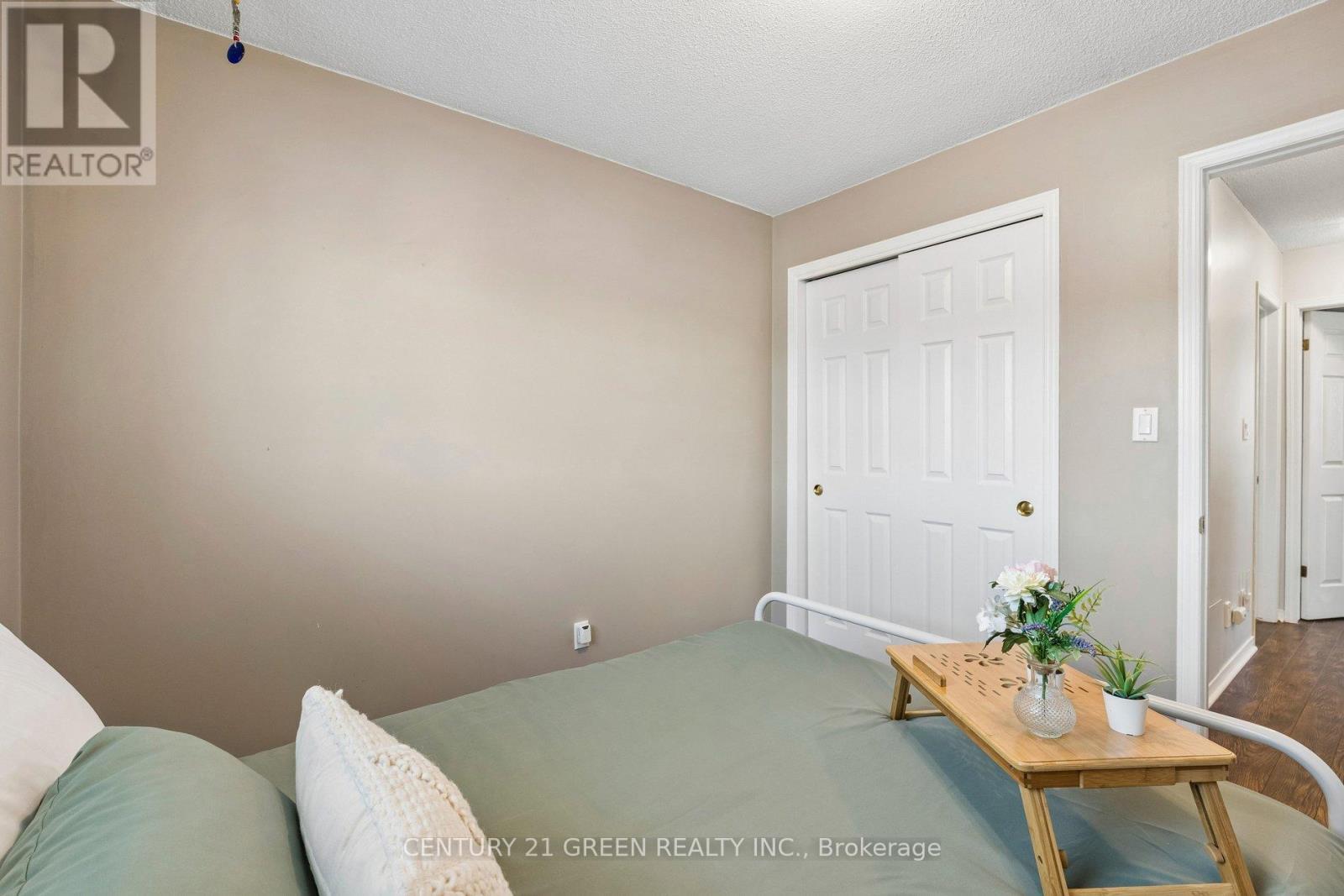 #4 7470 MONASTERY DRIVE - 23