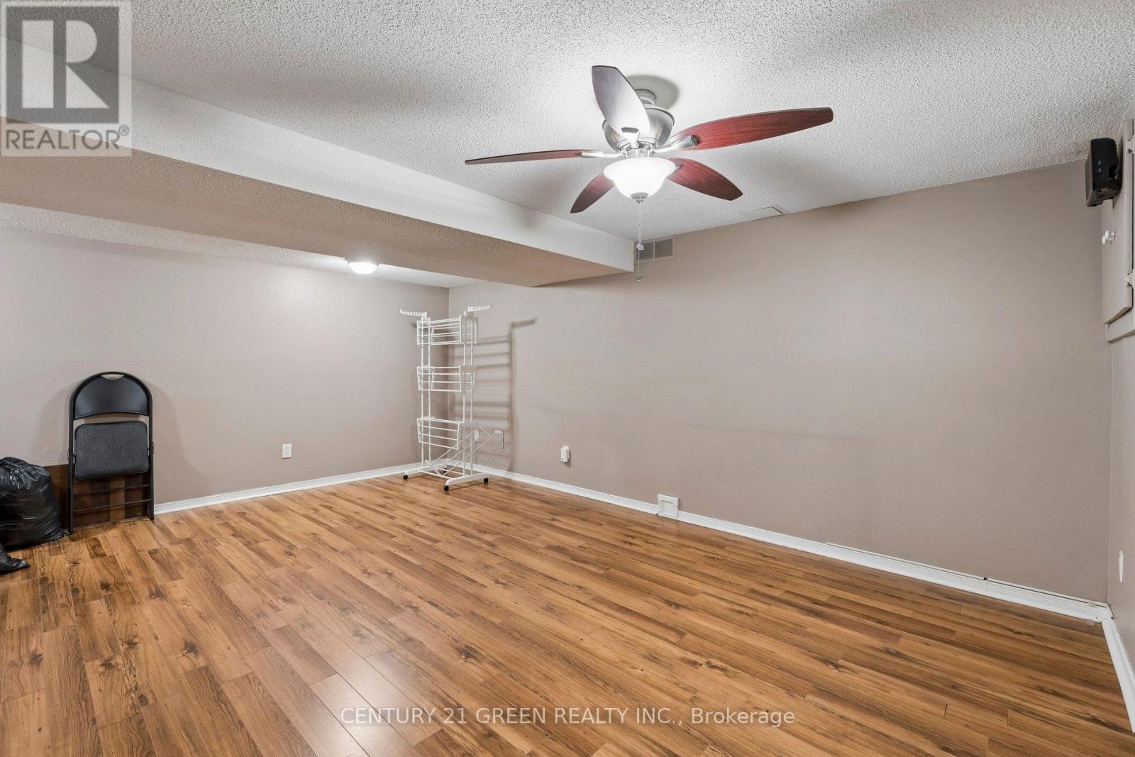 #4 7470 MONASTERY DRIVE - 30
