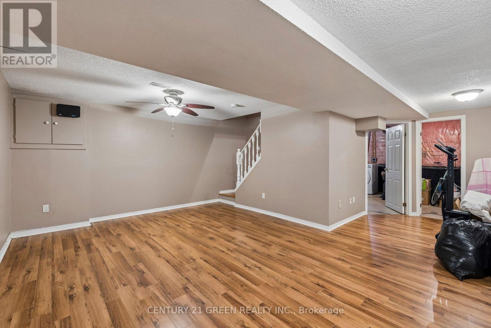 #4 7470 MONASTERY DRIVE - 31