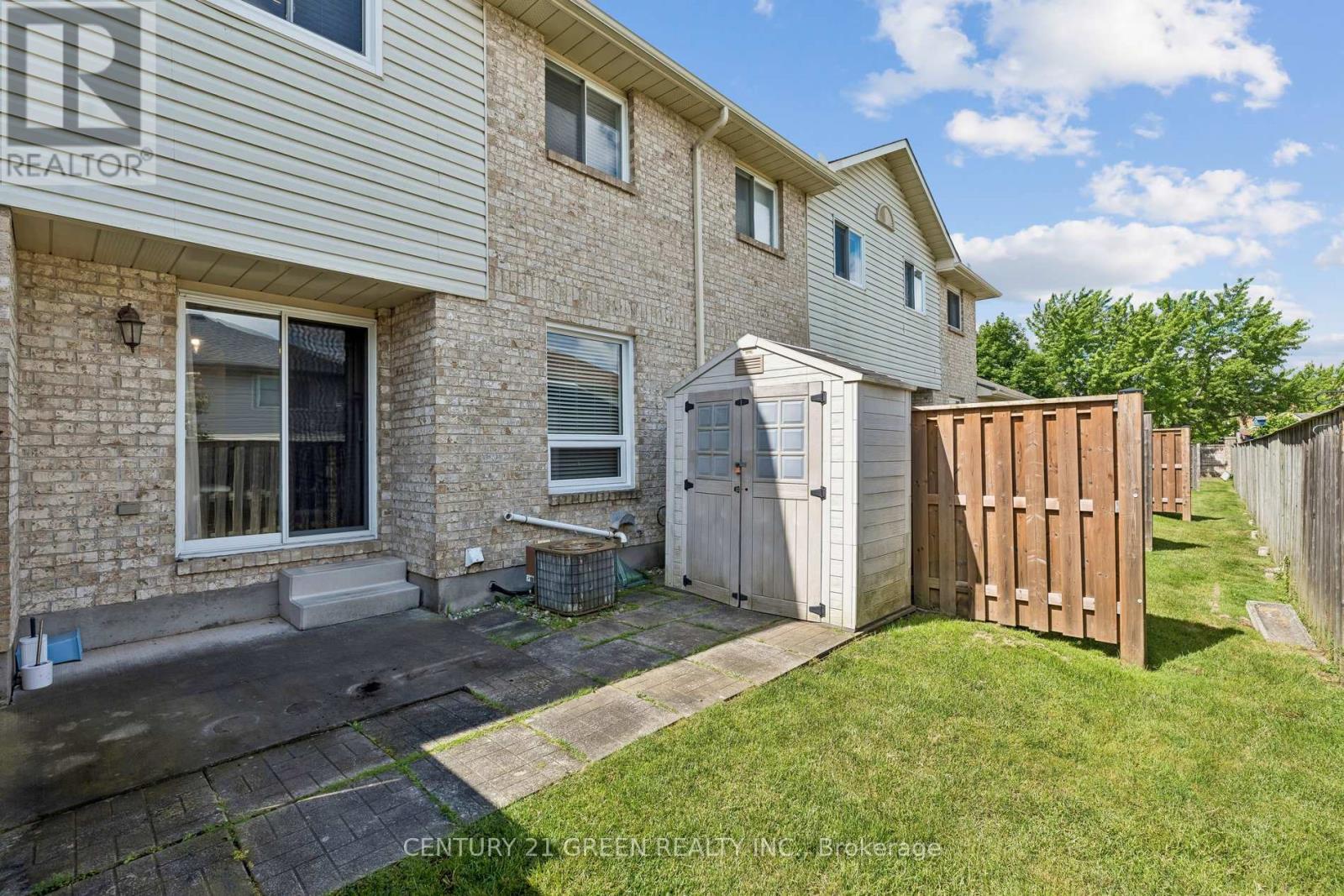 #4 7470 MONASTERY DRIVE - 33