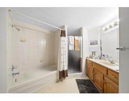 203 1327 Best Street, White Rock, BC V4B4E3 Photo 19
