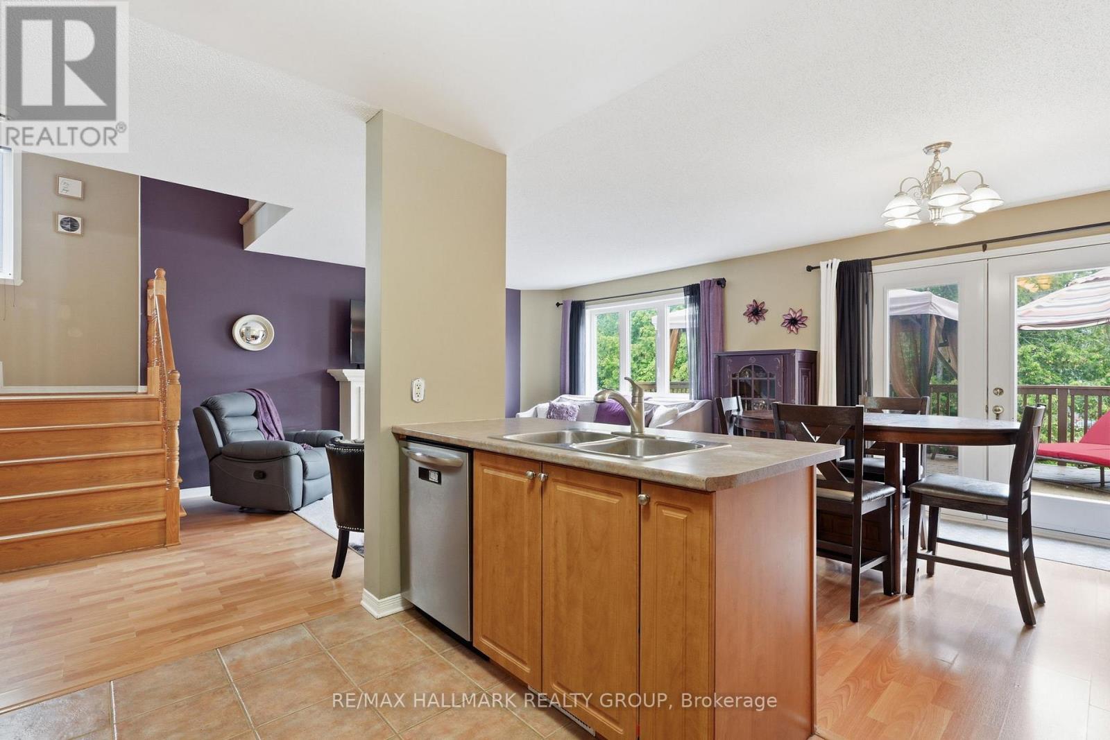 2122 PATRICIA STREET - 11