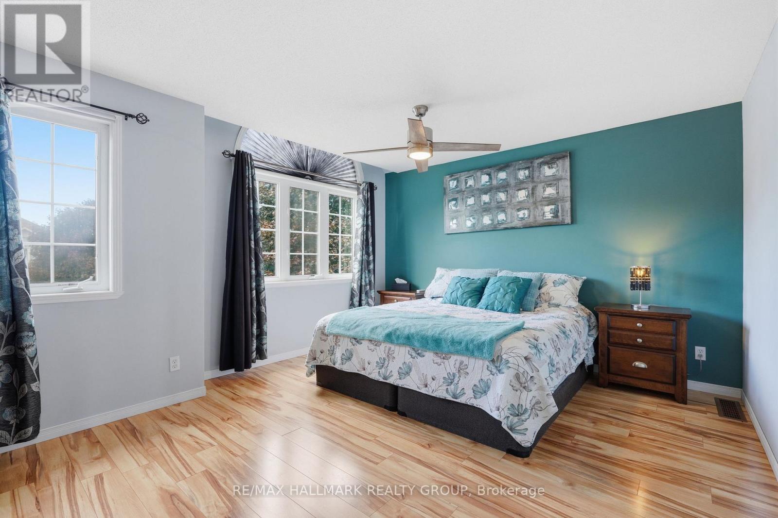 2122 PATRICIA STREET - 23