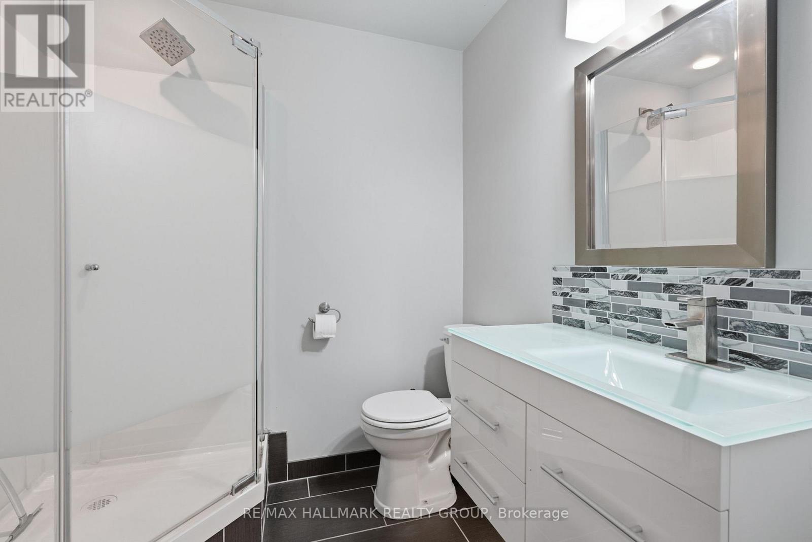 2122 PATRICIA STREET - 25