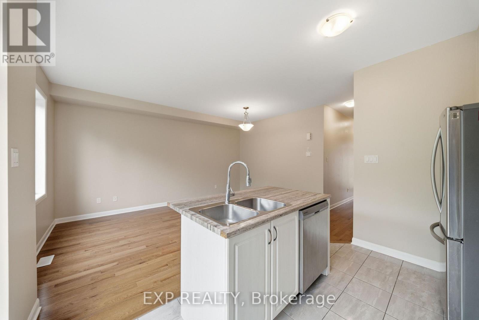 222 GEYSER PLACE - 11