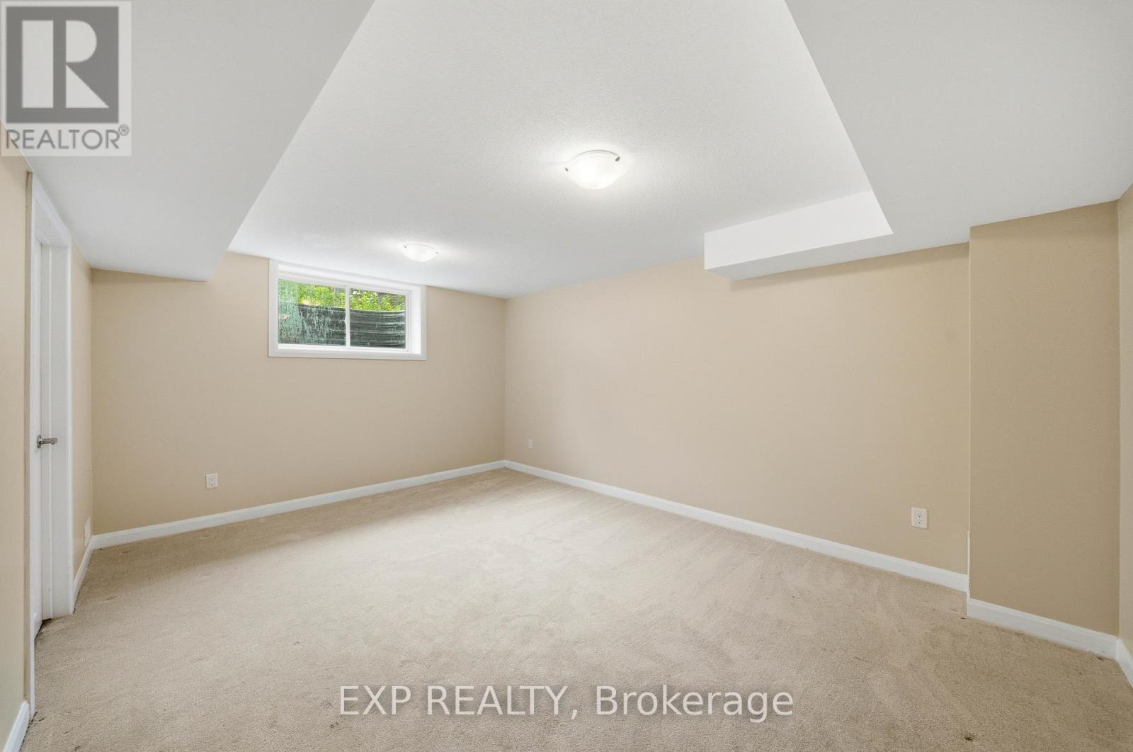 222 GEYSER PLACE - 26