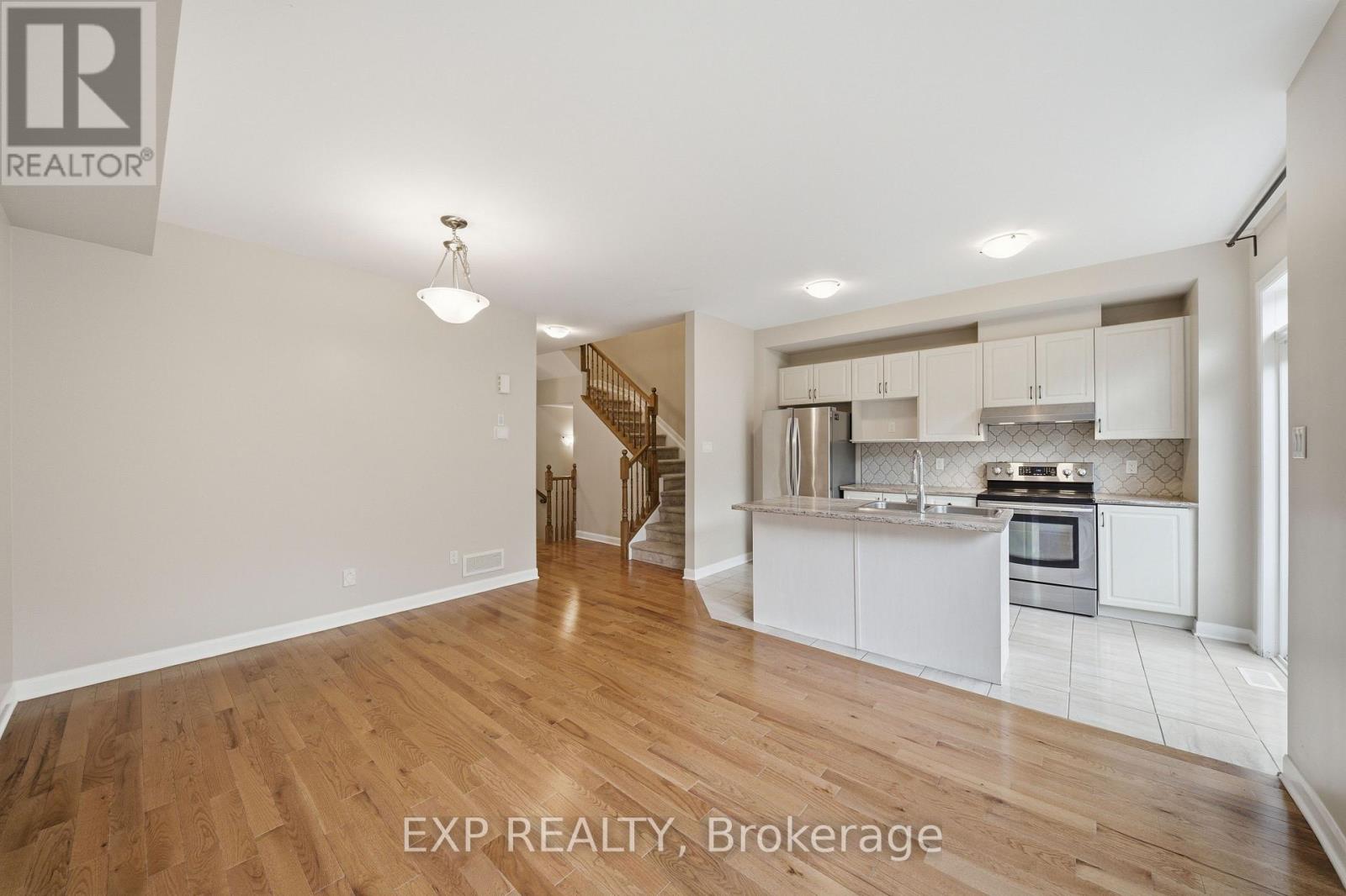 222 GEYSER PLACE - 7