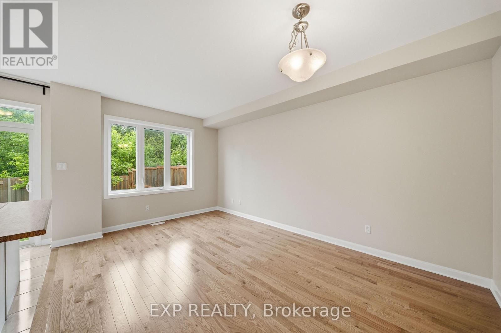 222 GEYSER PLACE - 8
