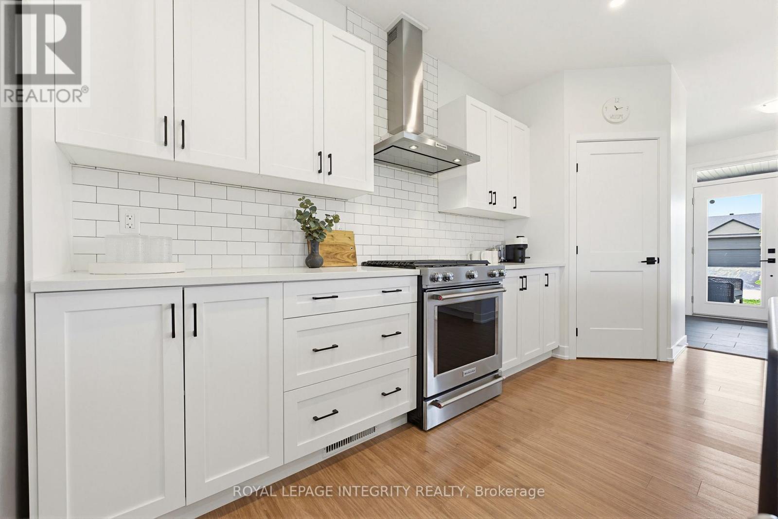 314 JOHNNY PORTER COURT - 18