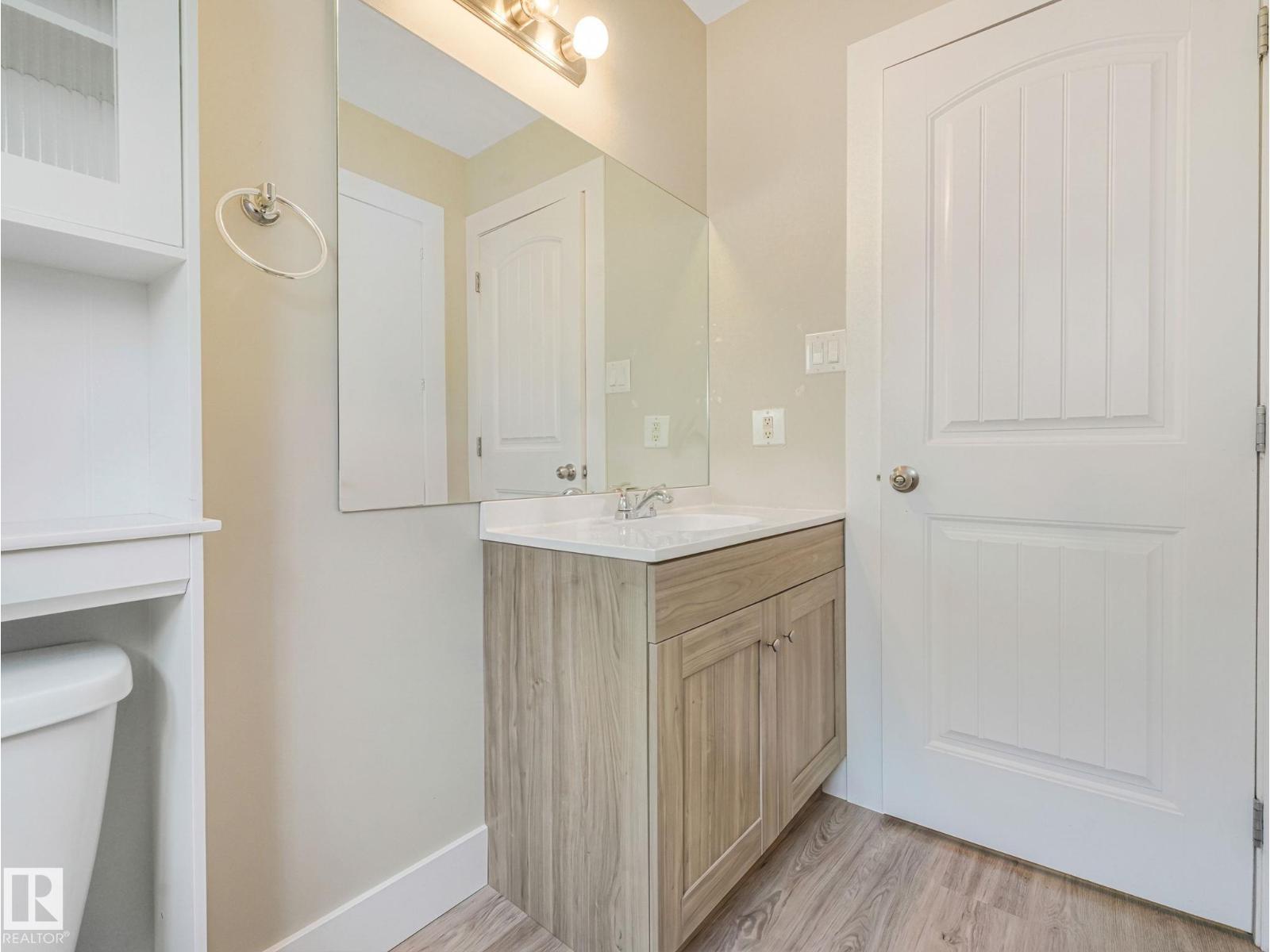13807 92 ST NW - 19
