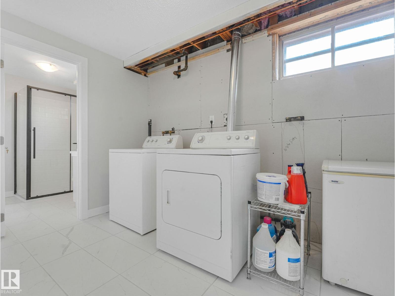13807 92 ST NW - 36