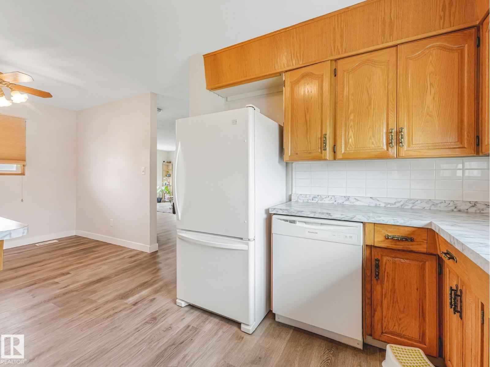 13807 92 ST NW - 11