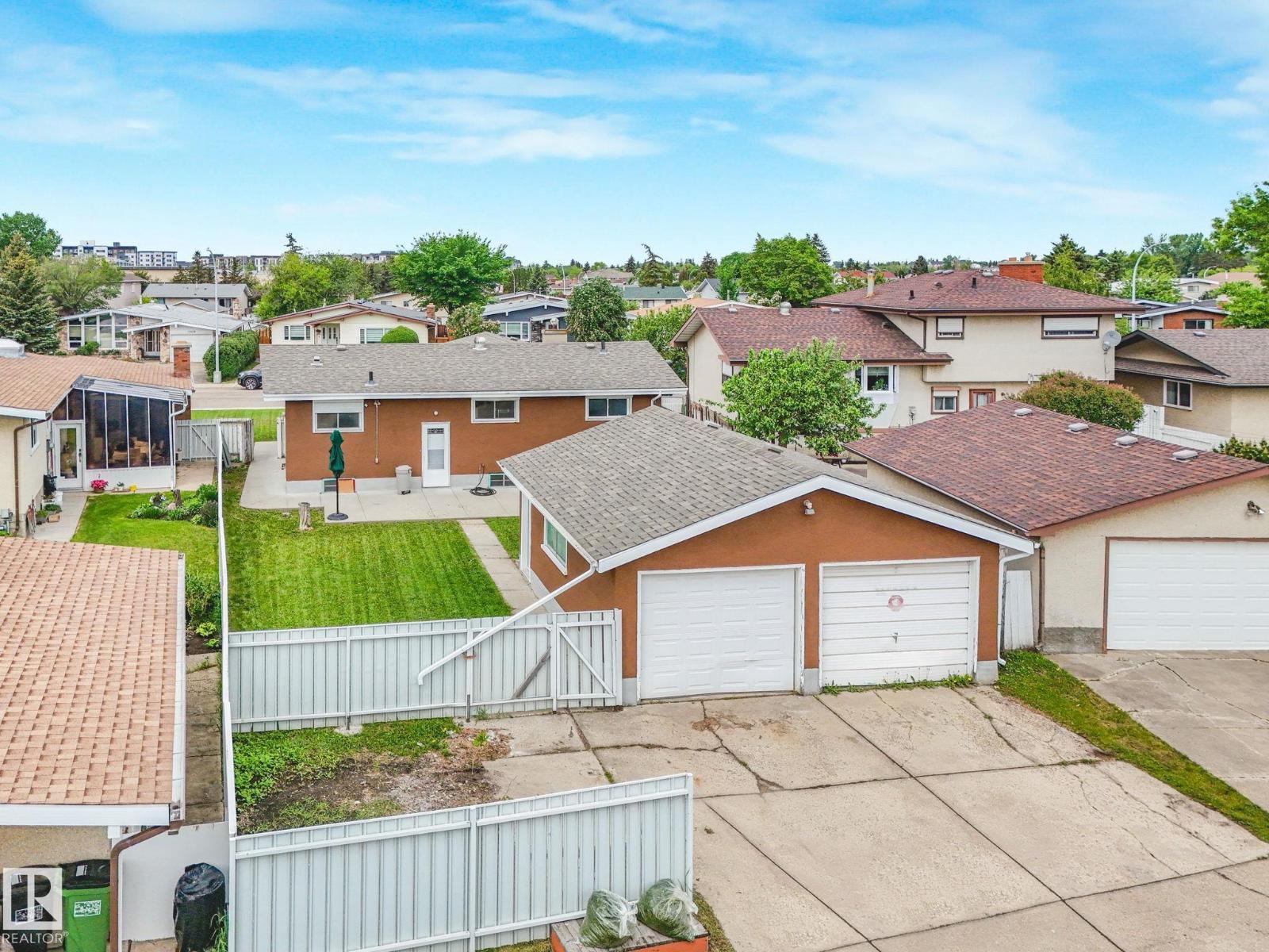13807 92 ST NW - 42