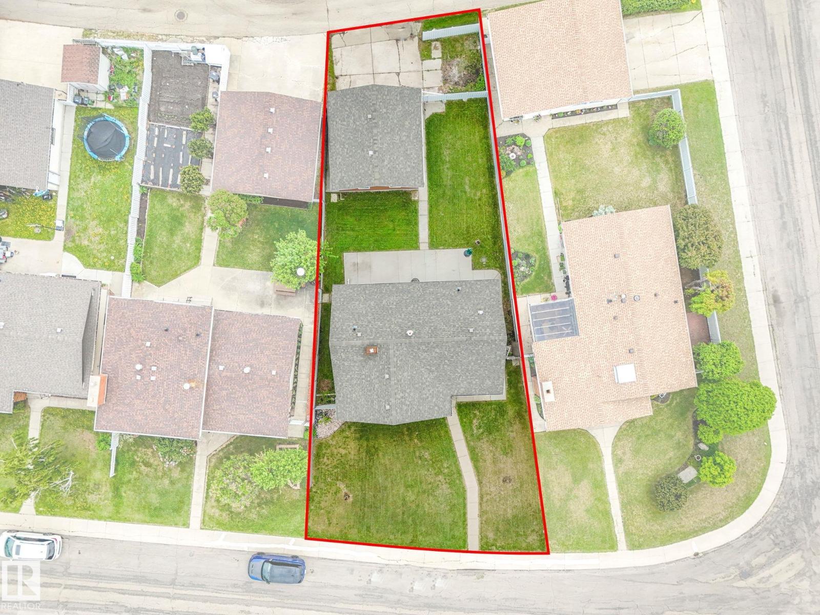 13807 92 ST NW - 52