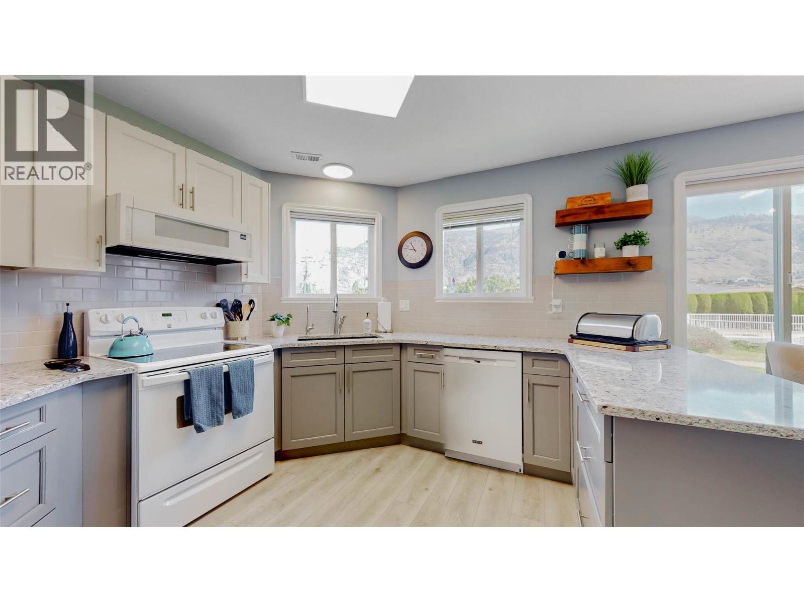 #105 6805 COTTONWOOD Drive - 11