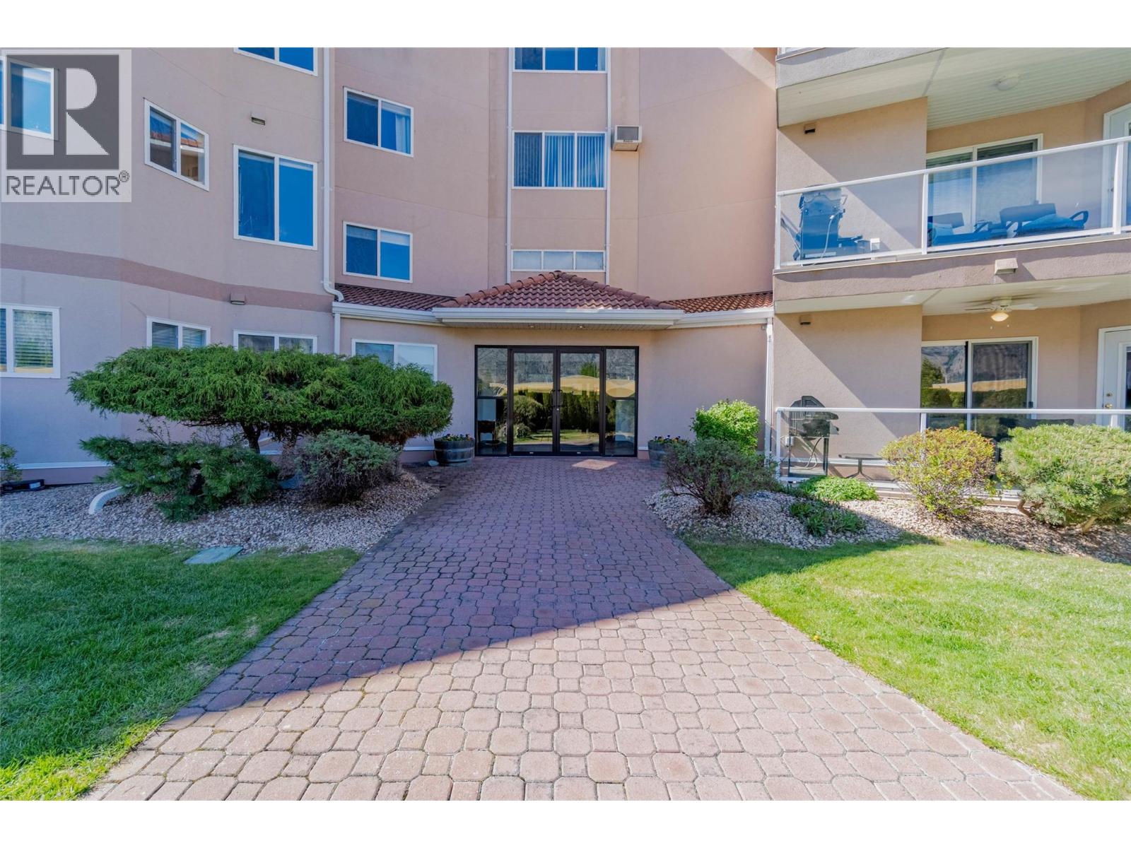 #105 6805 COTTONWOOD Drive - 24