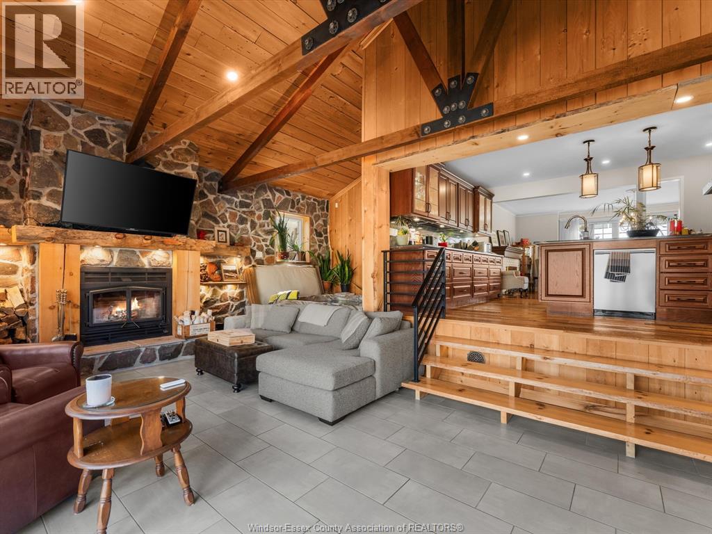 264 PATRICE DRIVE - 15