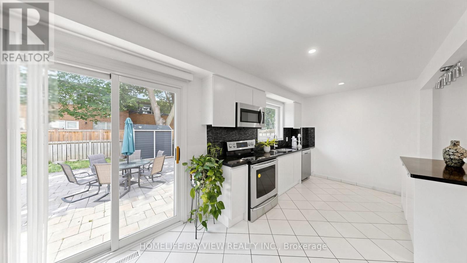 27 BEDLE AVENUE - 16