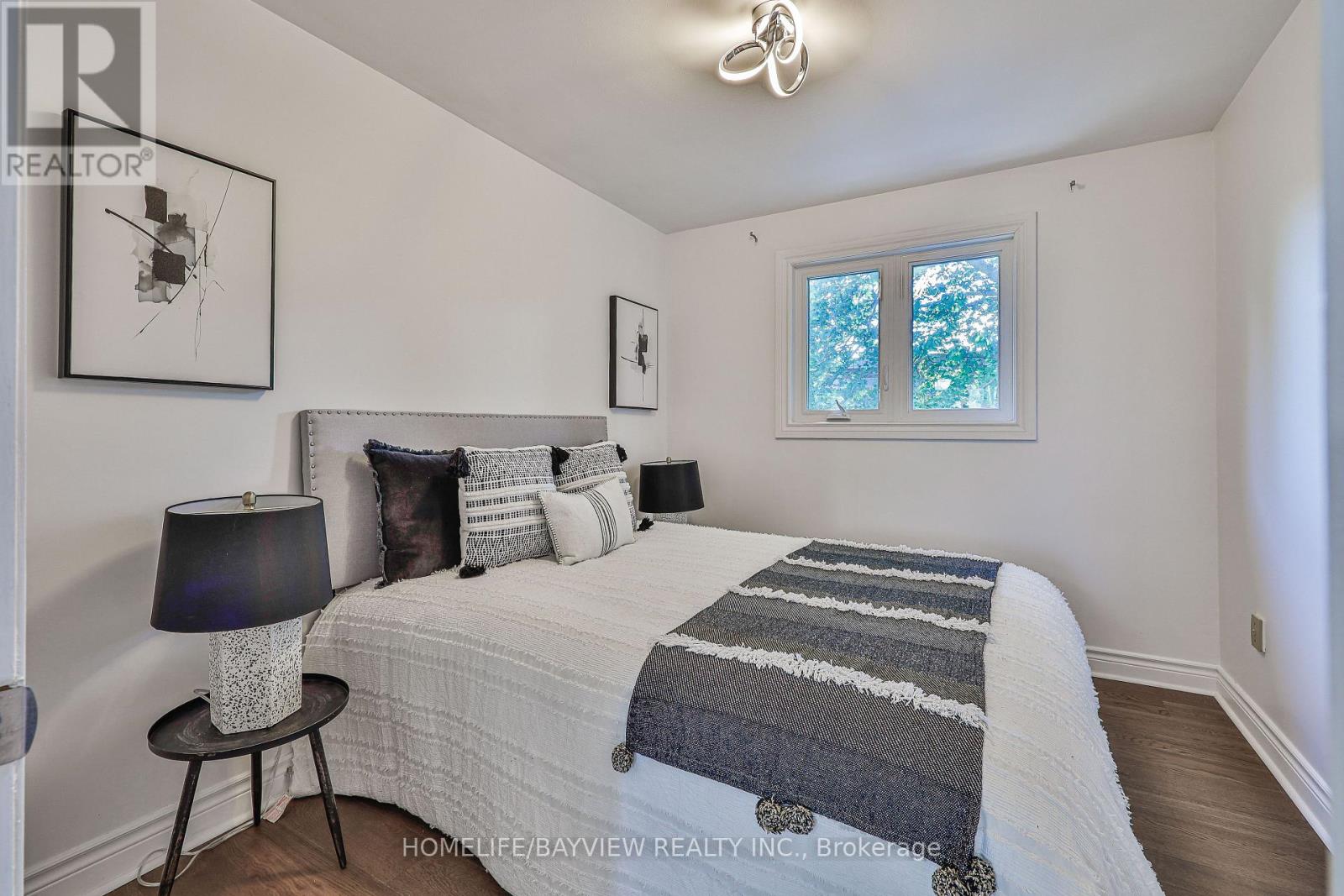 27 BEDLE AVENUE - 25