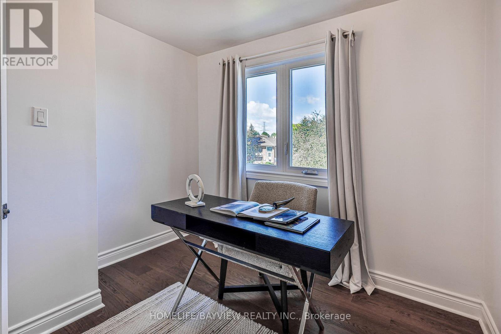 27 BEDLE AVENUE - 29