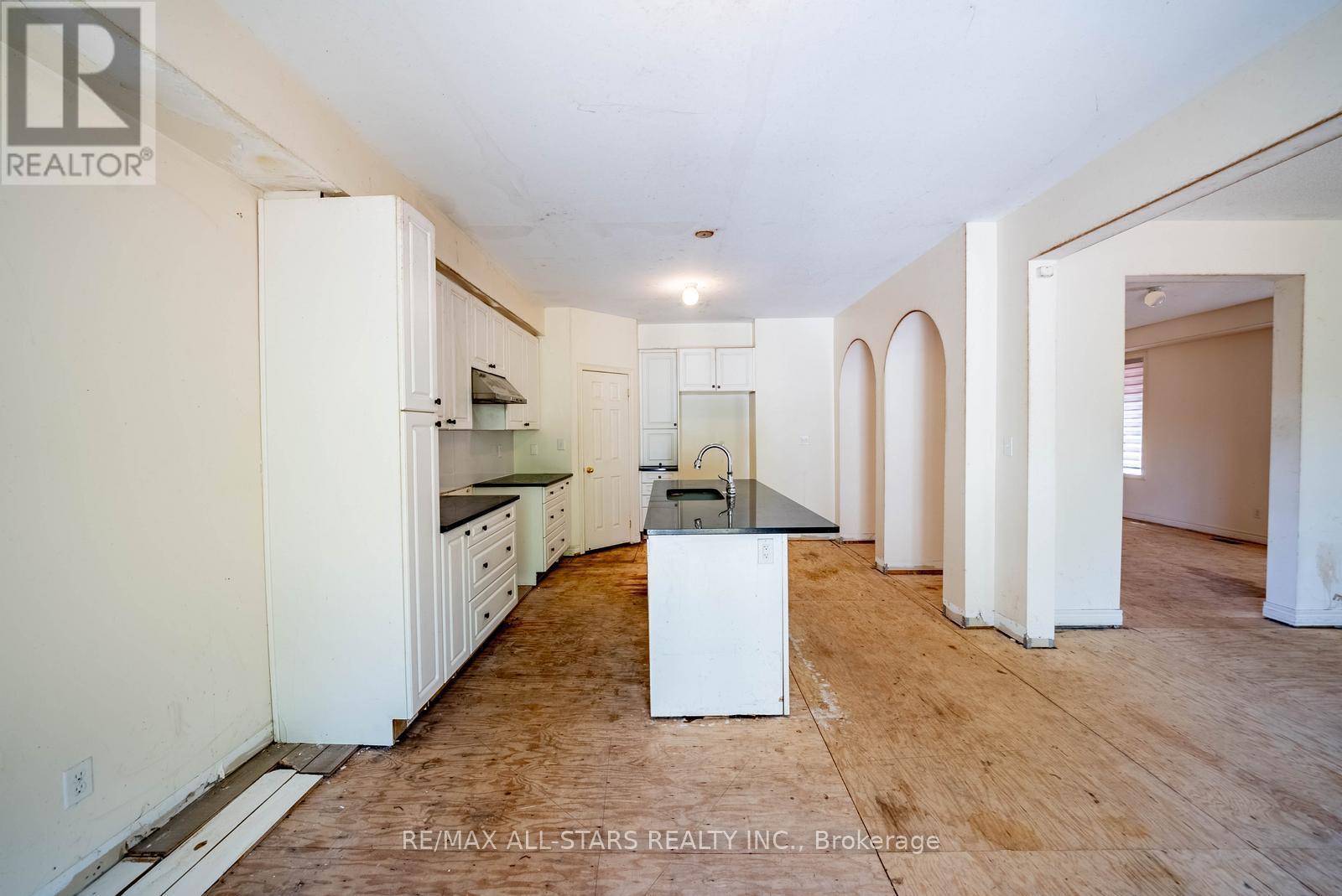 244 GREENWOOD ROAD - 14
