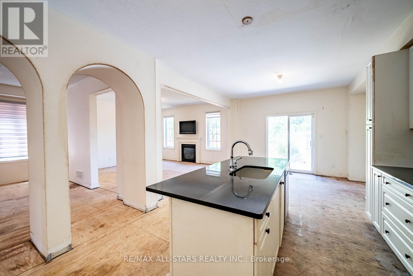 244 GREENWOOD ROAD - 15
