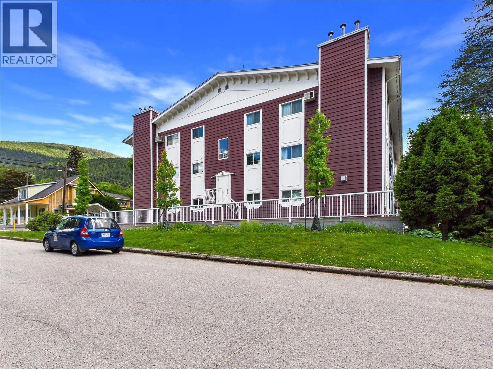#304 620 Second Street - 24