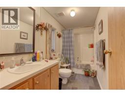 300 Lake Park Rd, Lake Cowichan, BC V0R2G0 Photo 18