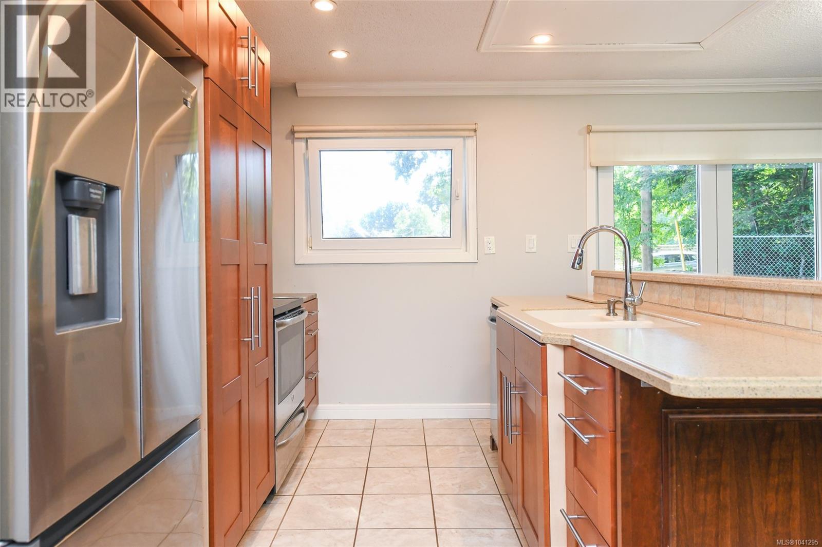 4857 Dundas Rd - 11