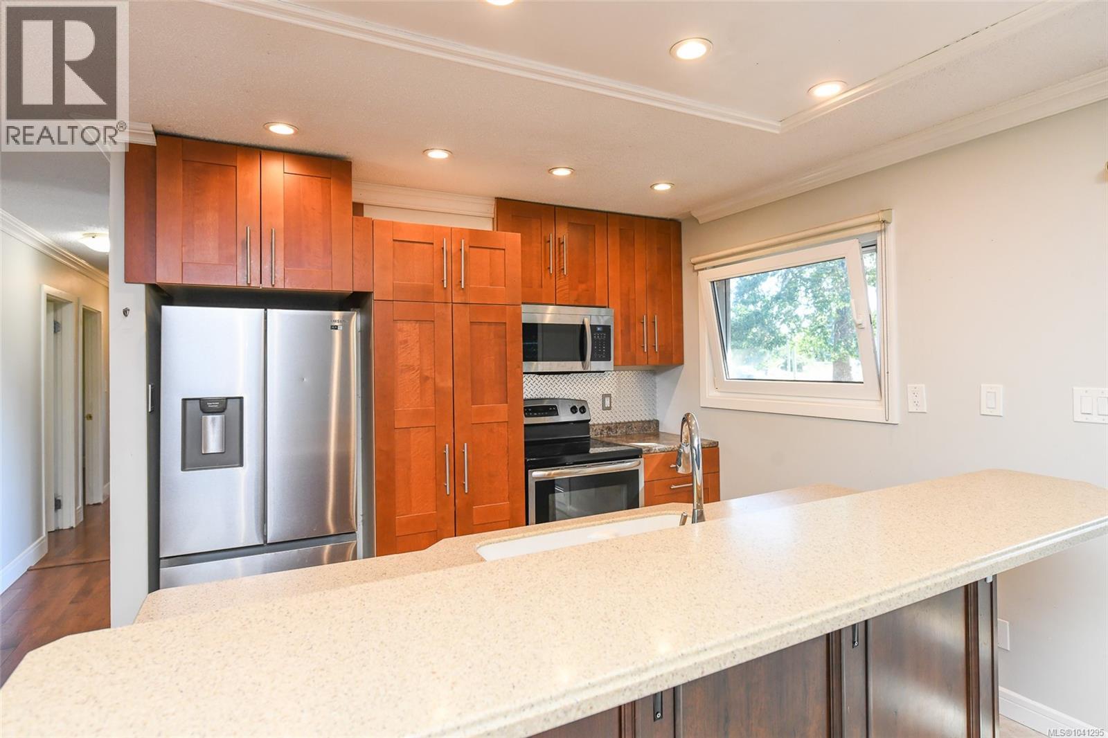 4857 Dundas Rd - 14