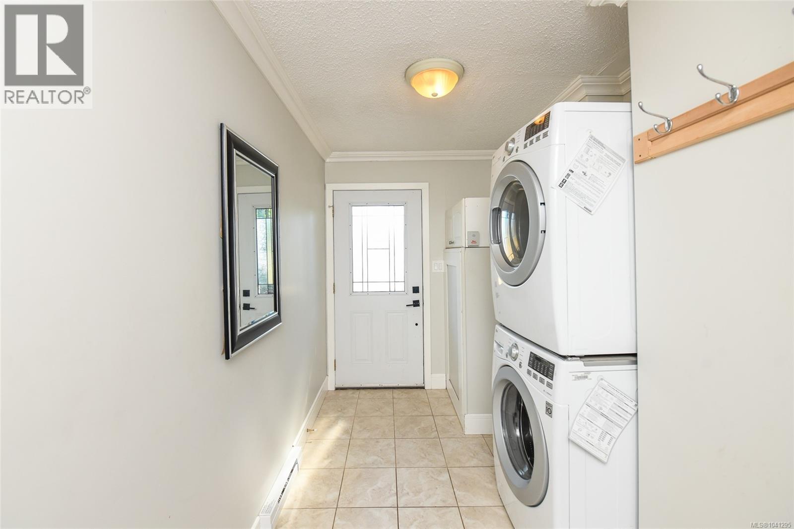 4857 Dundas Rd - 25