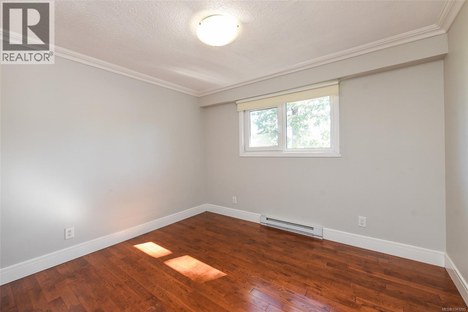 4857 Dundas Rd - 29