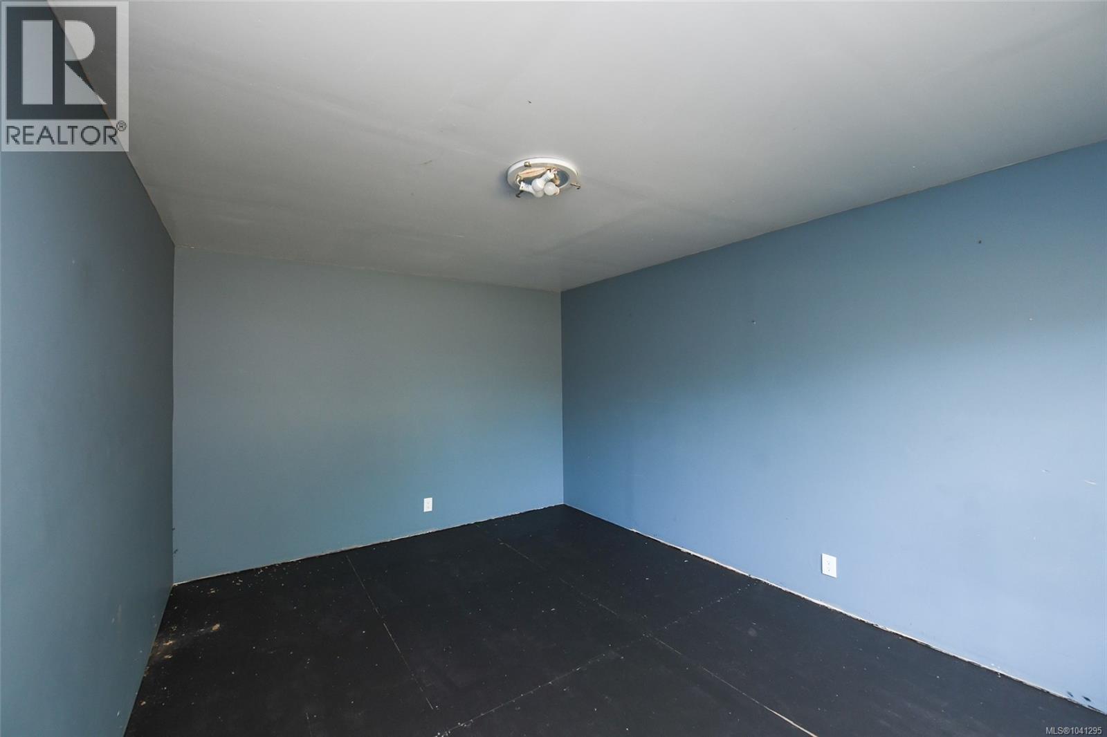 4857 Dundas Rd - Image 36