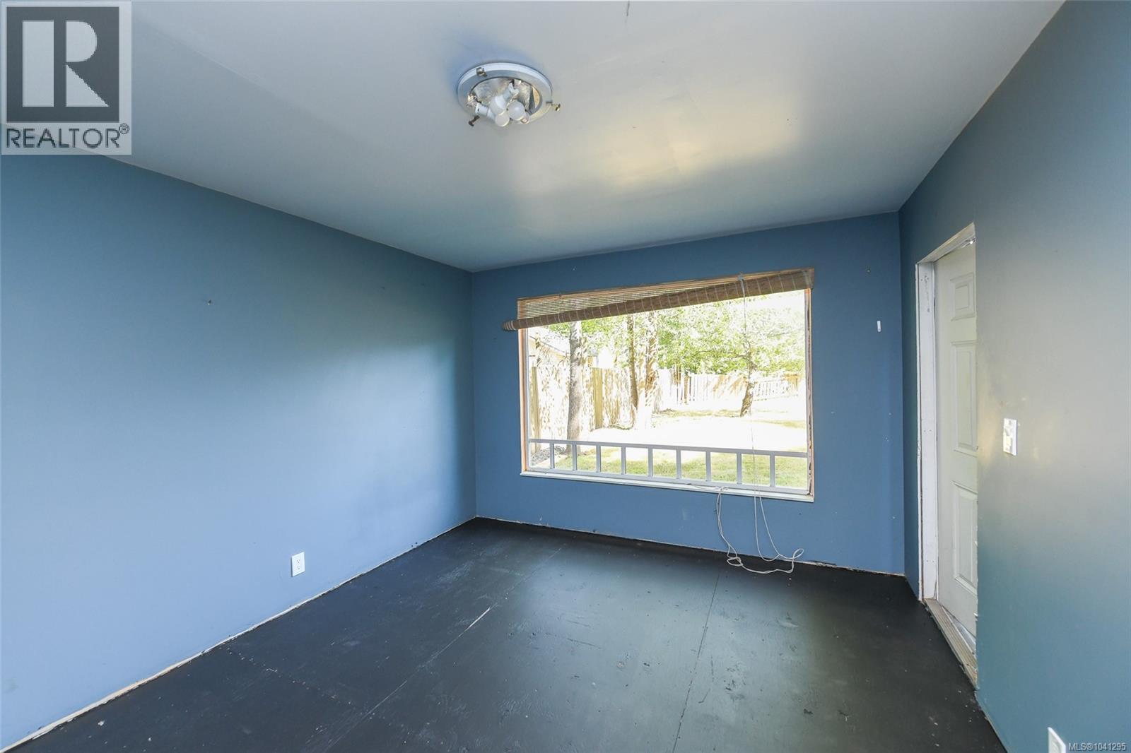 4857 Dundas Rd - 37