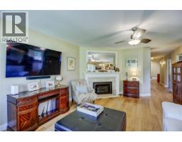Living room - 201 330 Dogwood St, Parksville, BC V9P1P7 Photo 7