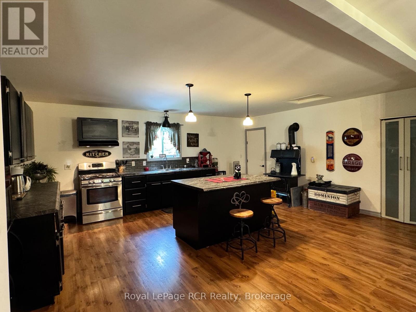 614406 HAMILTON LANE - 15