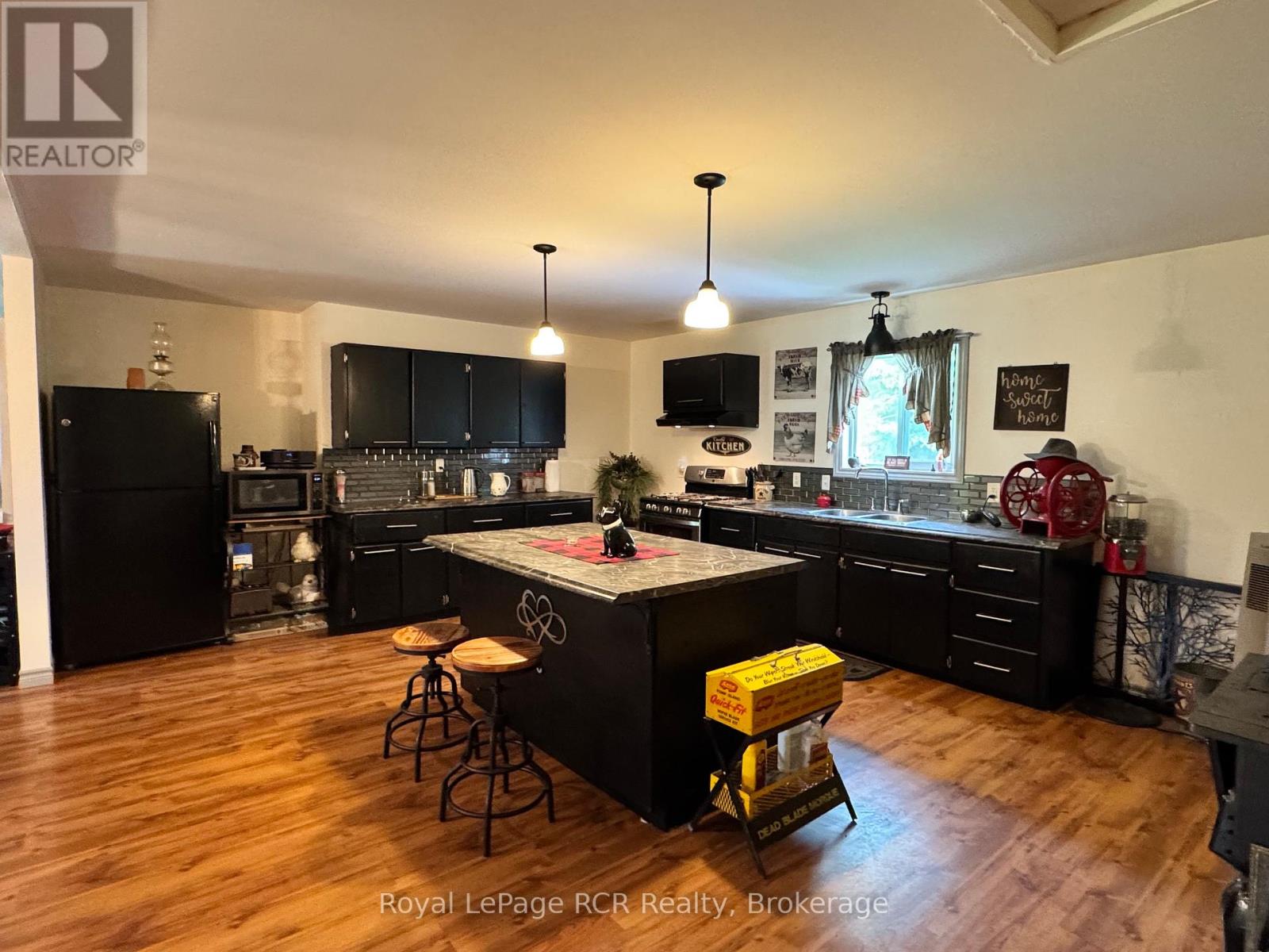 614406 HAMILTON LANE - 16