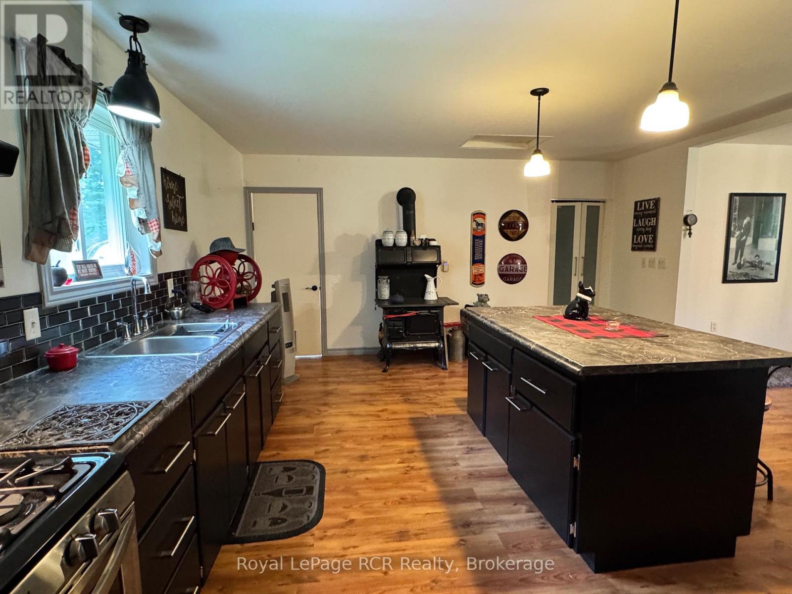 614406 HAMILTON LANE - 17