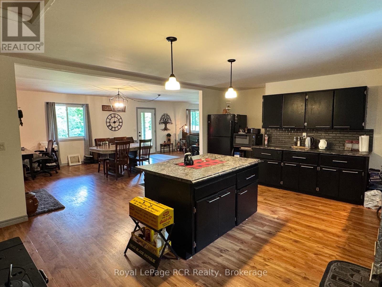 614406 HAMILTON LANE - 18