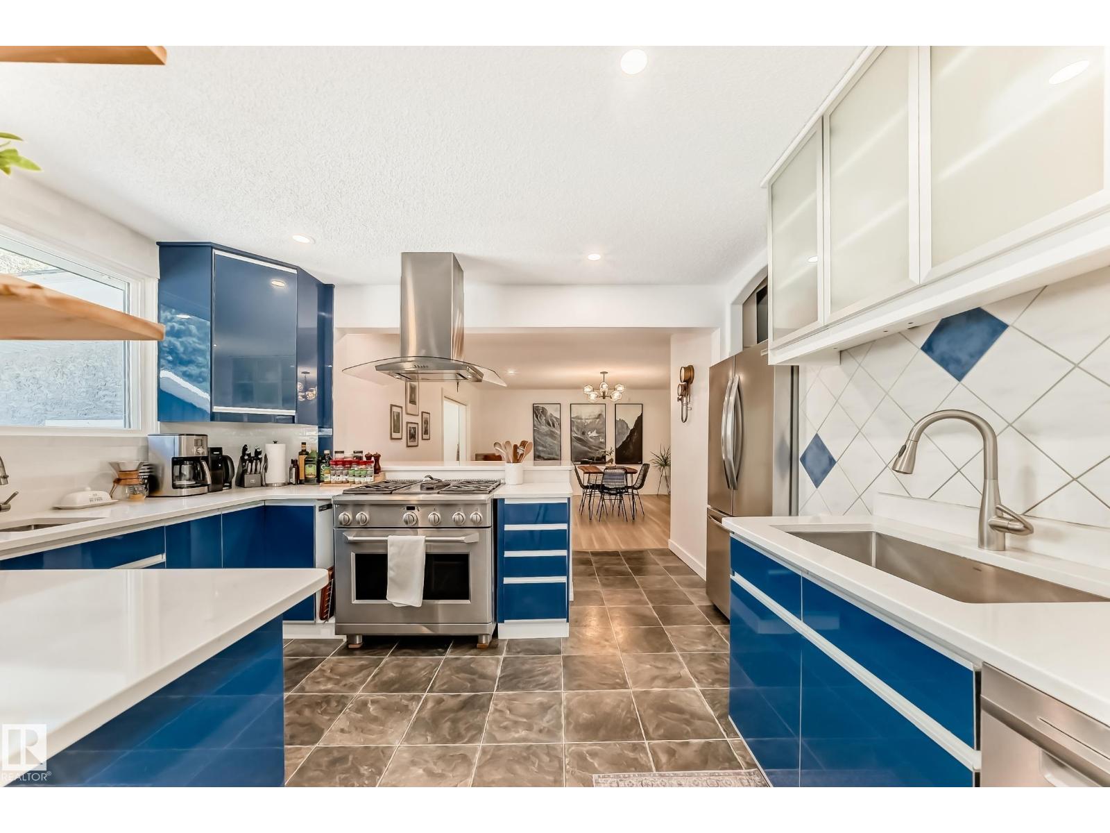 15226 81 AV NW - 10