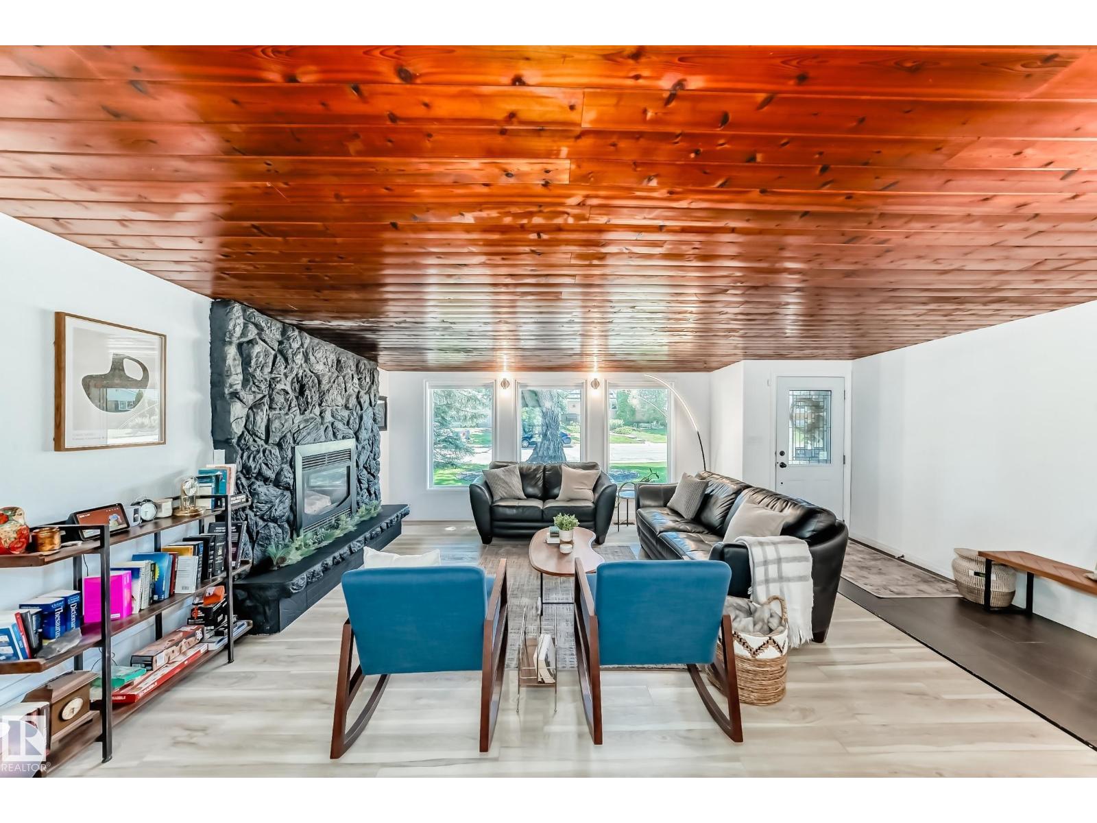 15226 81 AV NW - 14