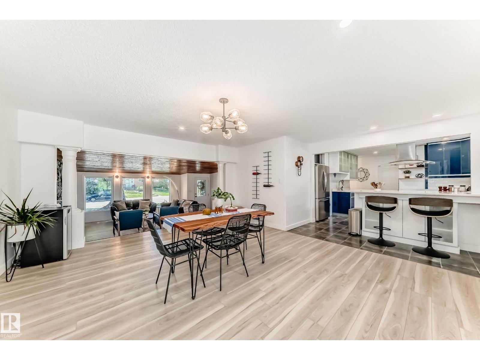 15226 81 AV NW - 2