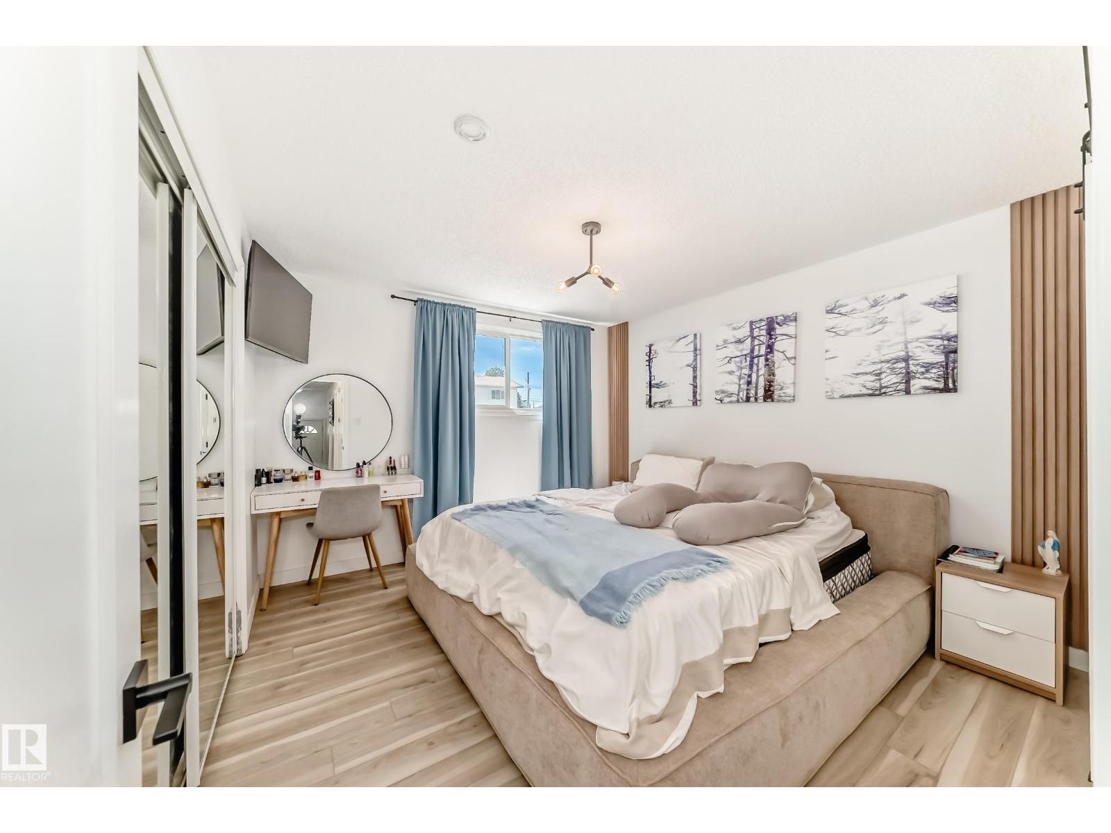 15226 81 AV NW - 22