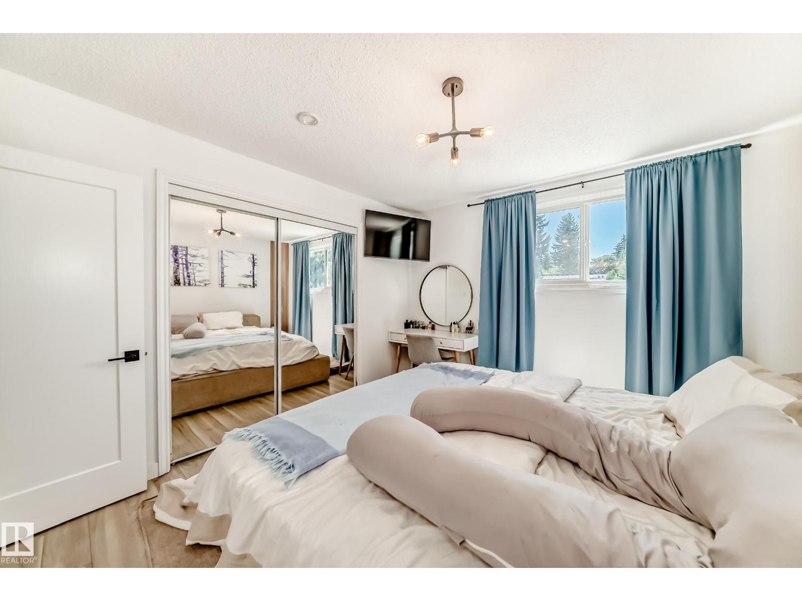 15226 81 AV NW - 25
