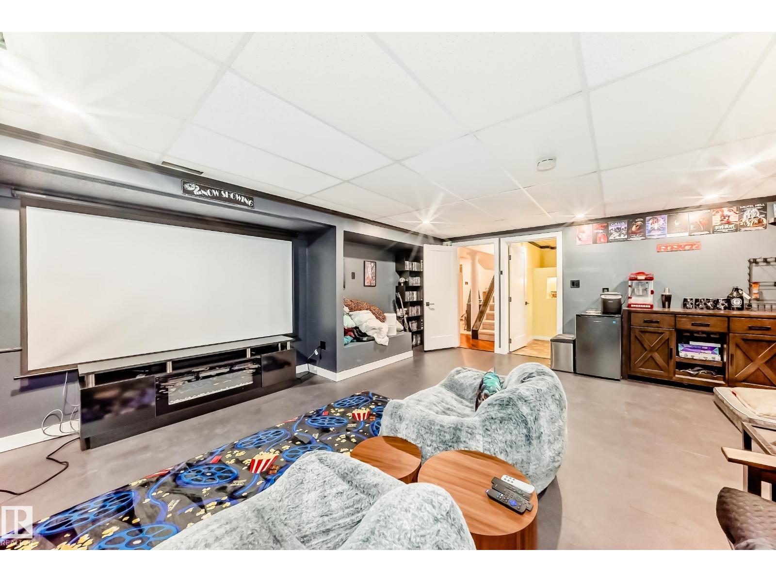 15226 81 AV NW - 32