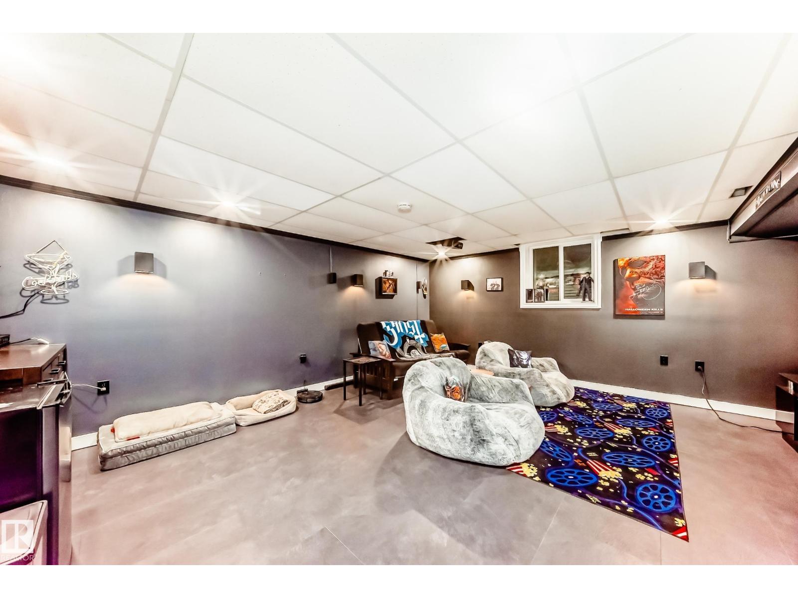 15226 81 AV NW - 33