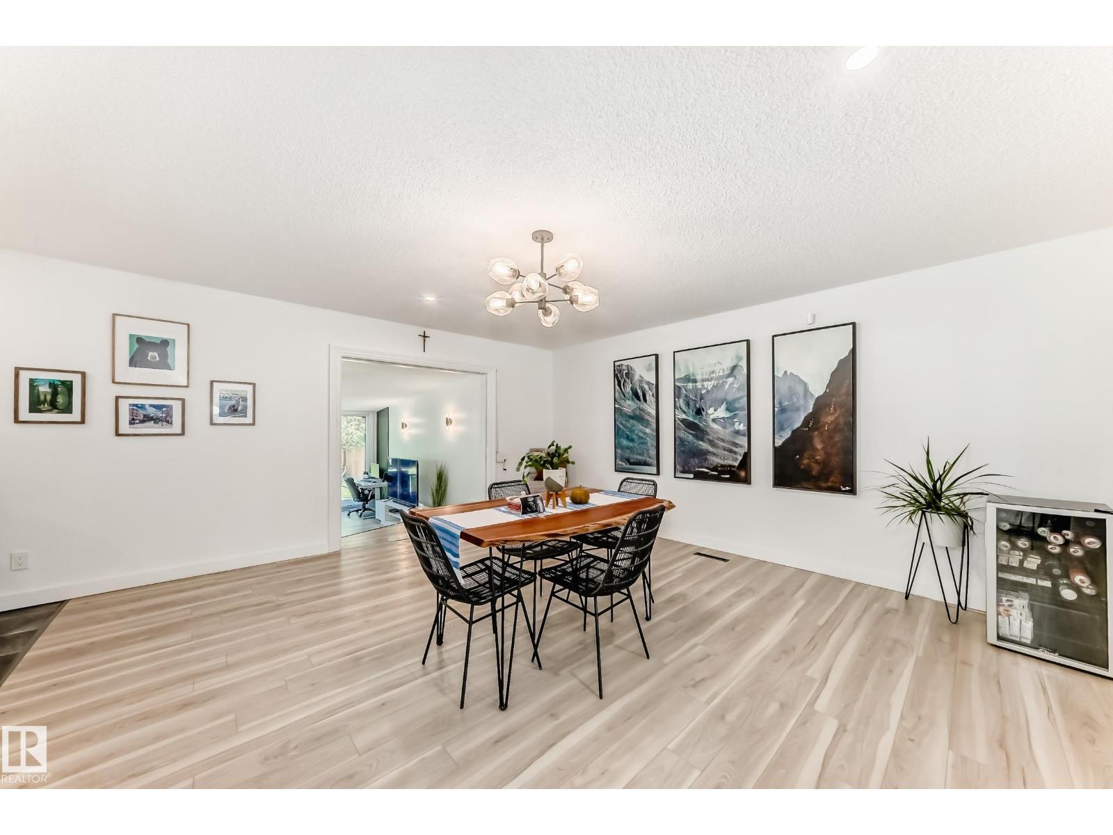 15226 81 AV NW - 4